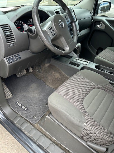 2015 Nissan Frontier SV